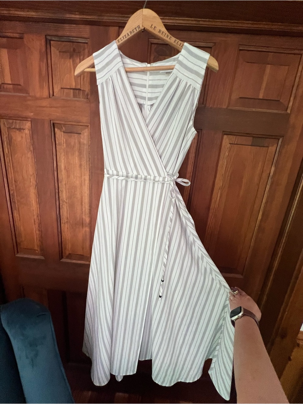 Calvin Klein CK White Pinstripe V Neck Wrap Dress size 6 EUC